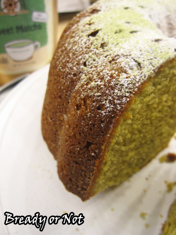 Bready or Not: Matcha Green Tea Bundt Cake 