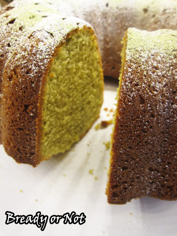 Bready or Not: Matcha Green Tea Bundt Cake 